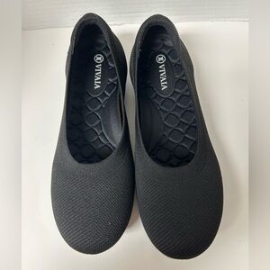 VIVAIA Claire Walker Black Round Toe Knit Ballet Waterproof Flats Sz 39 8.5 NWOB
